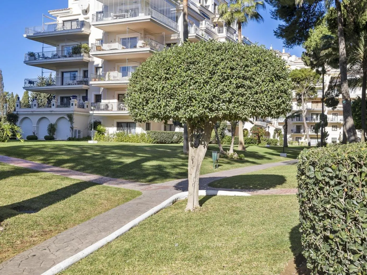 Cerca De La Playa Ref Adm409 Apartamento Marbella